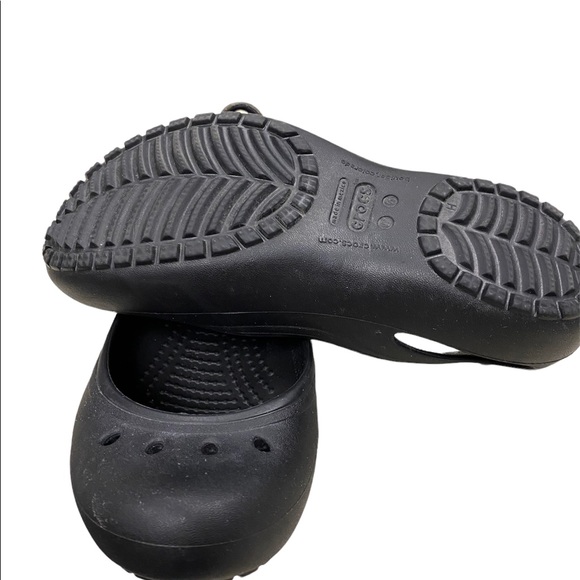 CROCS, KIDS black flat crocs, size 6 - Picture 6 of 6